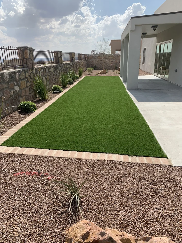 Side Yard Turf & Stone Wall